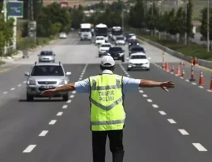 İstanbullular dikkat! AK Parti mitingi nedeniyle bazı yollar trafiğe kapatıldı