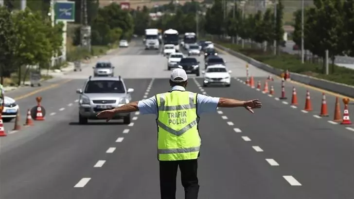 İstanbullular dikkat! AK Parti mitingi nedeniyle bazı yollar trafiğe kapatıldı